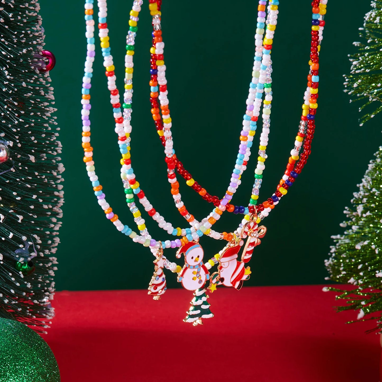 7pcs/Set Handmade Beads Christmas Necklaces for Women Girls Xmas Tree Santa Claus Snowman Pendant Necklace New Year Jewelry Gift