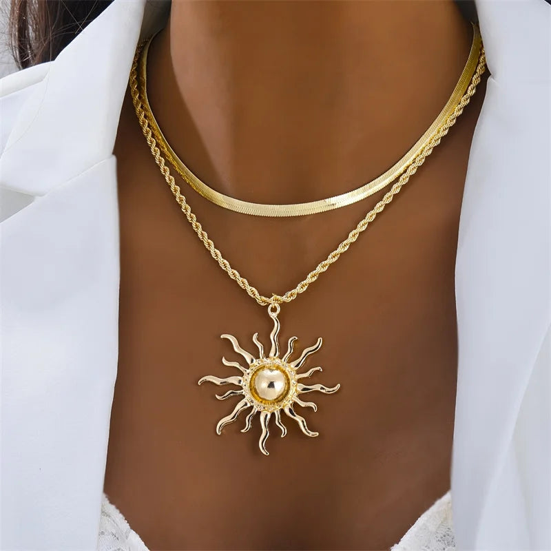 Vintage Chunky Spiral Sun Pendant Necklace for Women Men Boho Ethnic Sun Flower Multilayer Necklace Beach Vacation Jewelry Gift