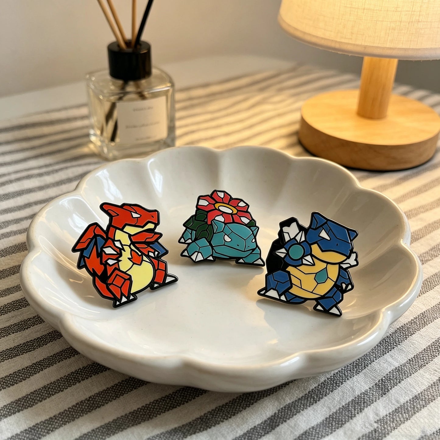 3 PCS New Creative Anime  Isekai Monster Starters Brooch Badge Charizard  Enamel Lapel Pins For Collectors
