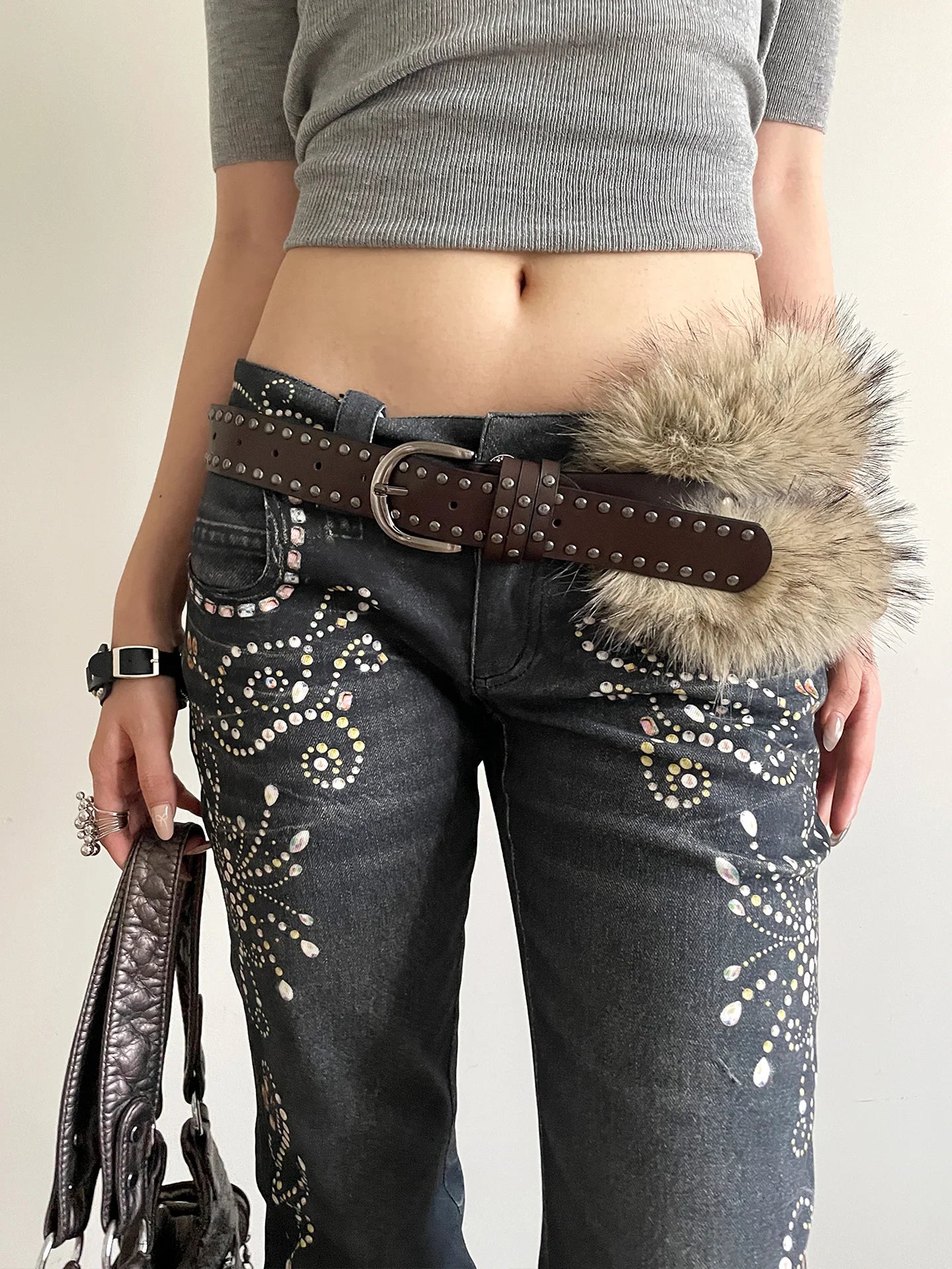 Retro Punk Style Furry Patchwork Belt For Women Niche Y2k White Rivet Belt To Wear With Skirts And Jeans