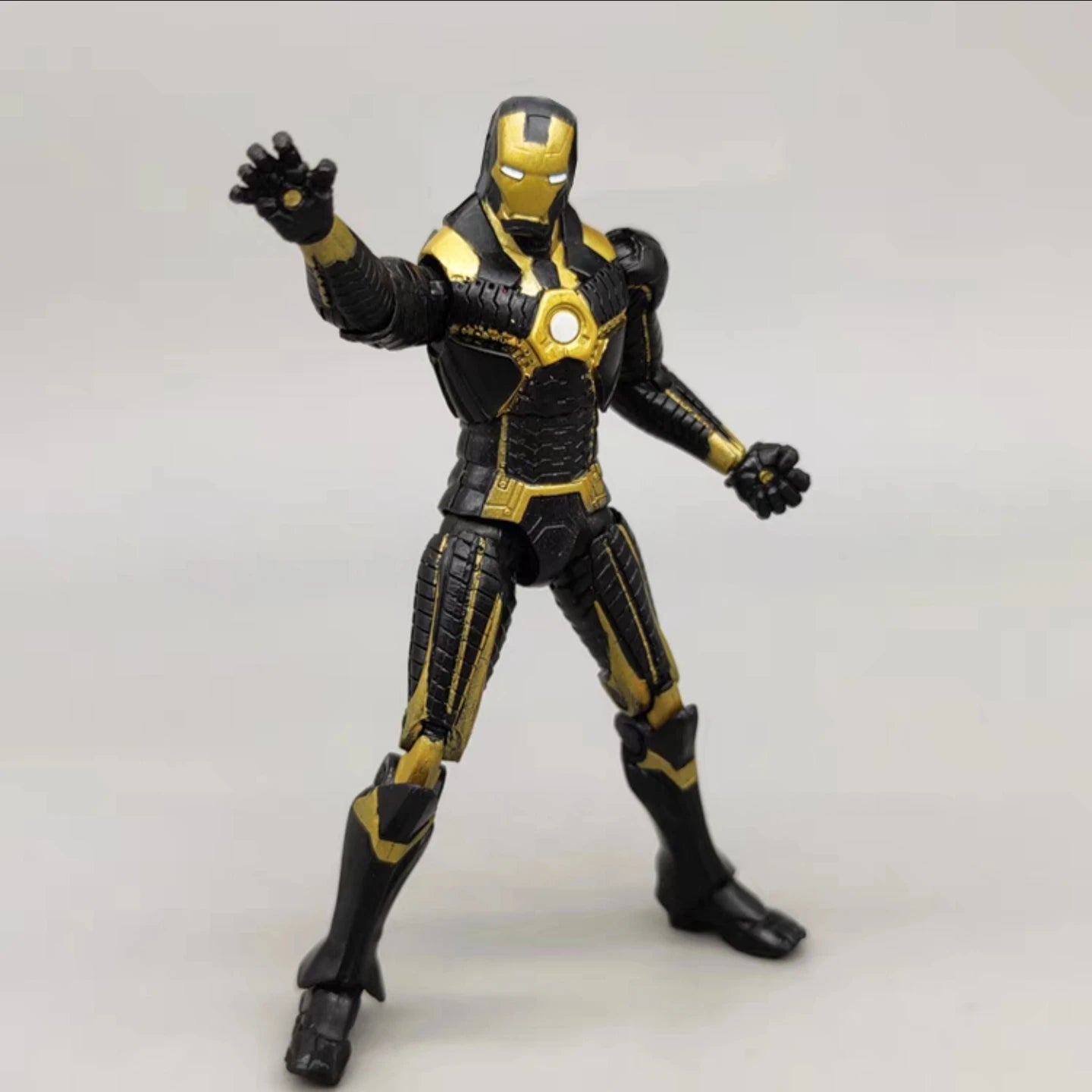 Marvel Universe 3.75" Ironman Black Golden Armor Action Figure