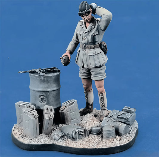 Precision 1/35 Resin Model Kit GK, African Military Commander Model, Unpainted (including Platform)