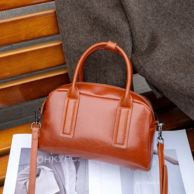 New Women's Genuine Leather Crossbody shoulder Bag Luxury Designer Handbag Bag Vintage Soft Waxed Cowhide Ladies Messenger Bag