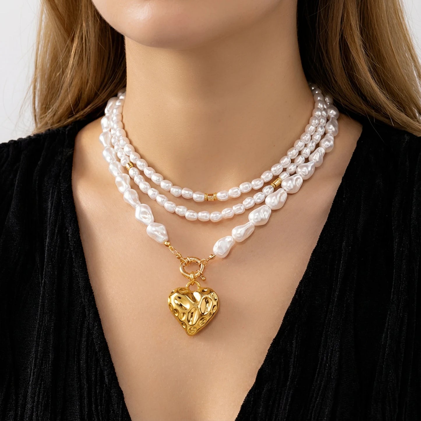 Elegant Irregular Imitation Pearl Choker Necklace for Women Simple Layered Necklace Clavicle Chain Fashion Jewelry Gift Collares