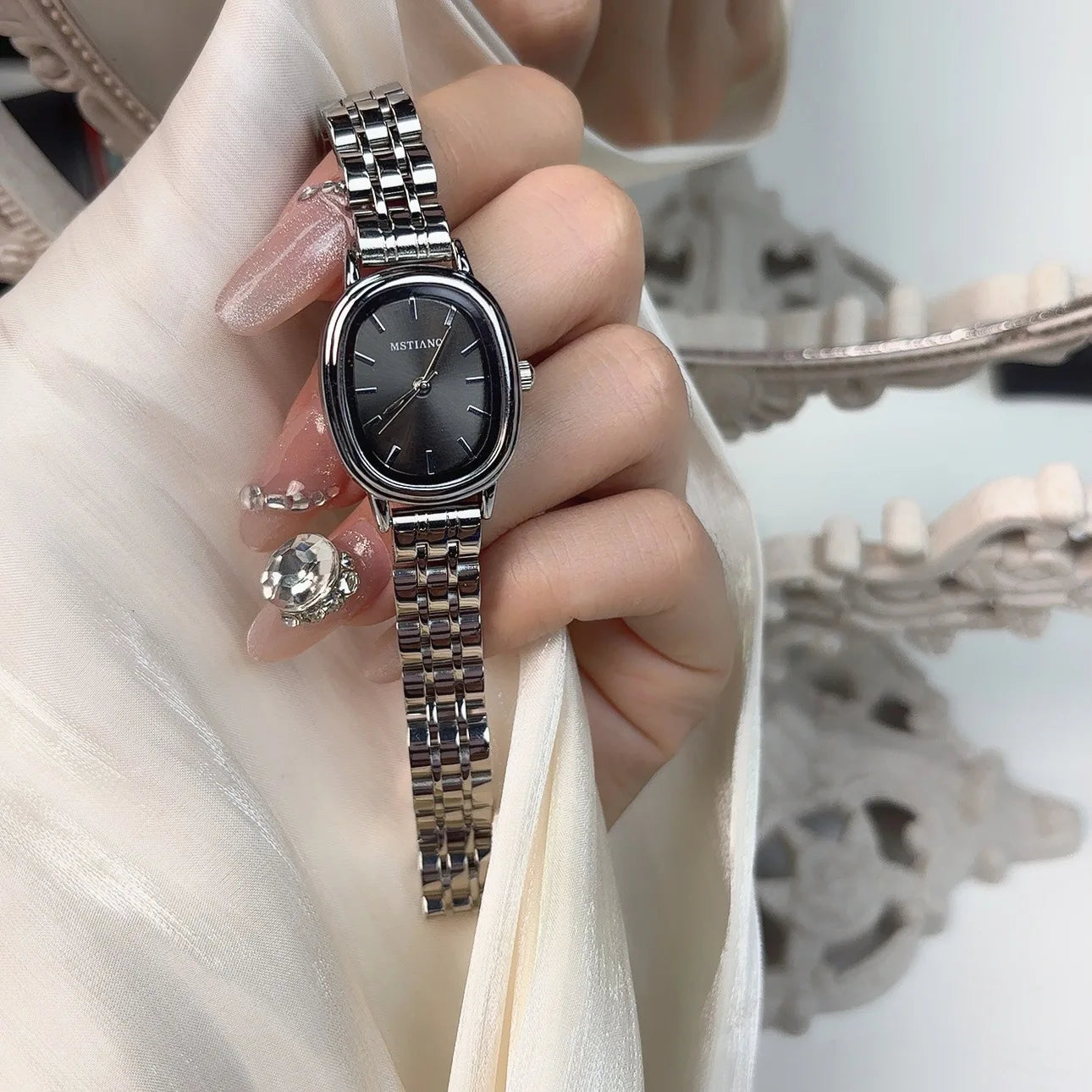 Small Dial Watch Small Sugar Coated Steel Strip Watch Student Fashion Korean Version Simple College Style Clock Relógio Feminino