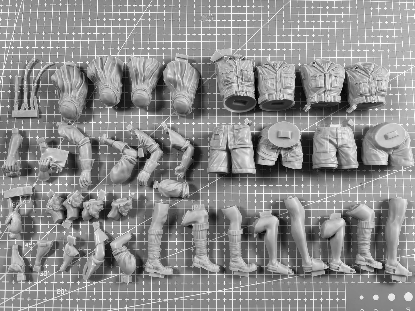 1: 16 Casting Resin Model Assembly Kit GK, Desert Operation Special Forces 4 people, unpainted needs to be assembled