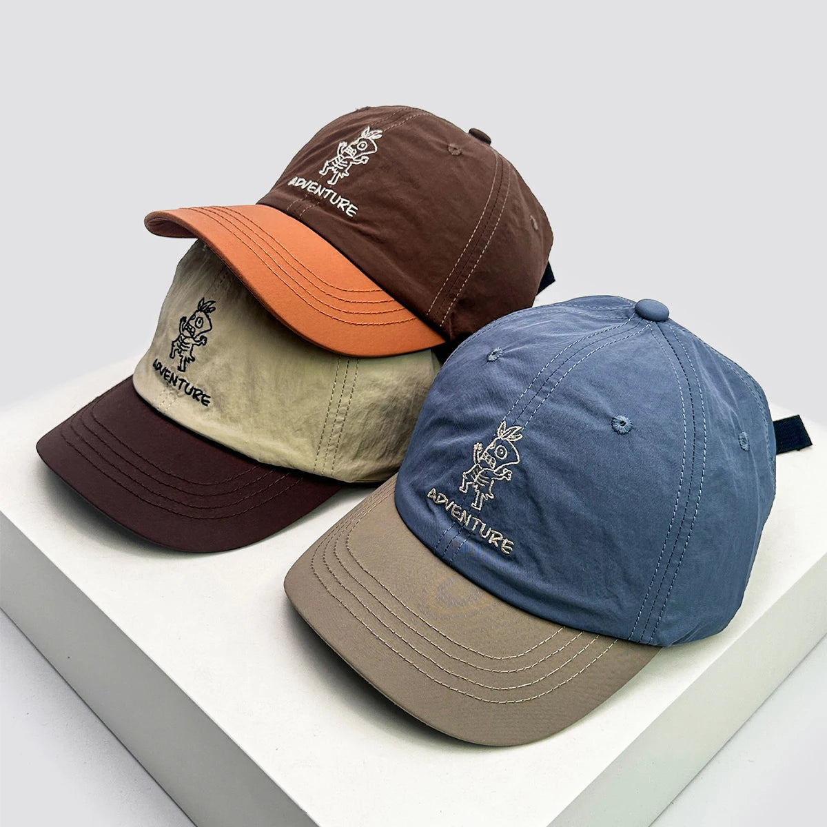 New Unisex Cartoon Color Block Letter Embroidery Baseball Hats Breathable Short Eave Sunshade Peaked Caps Versatile Quick Drying