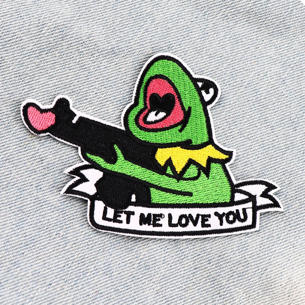 Cute Frog  Patch Iron-On Patches For Clothing Stickers Cartoon Animal Embroidered Patches On Clothes DIY Clothes Stripes