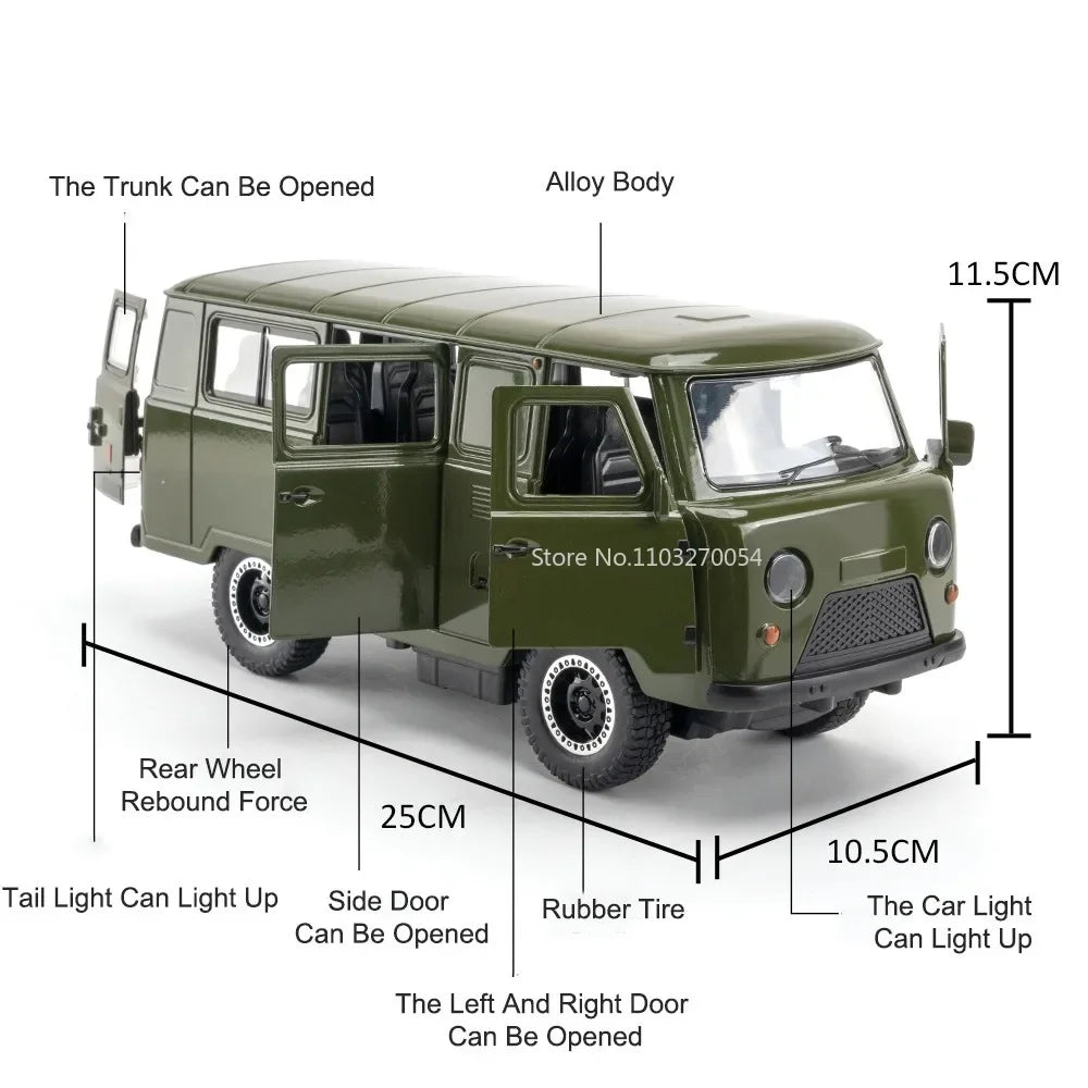 1:18 Russia UAZ Hunter Travelers Alloy Diecast Model Toys Car with Sound Light Pull Back Doors Opened Vehices Boy Christmas Gift