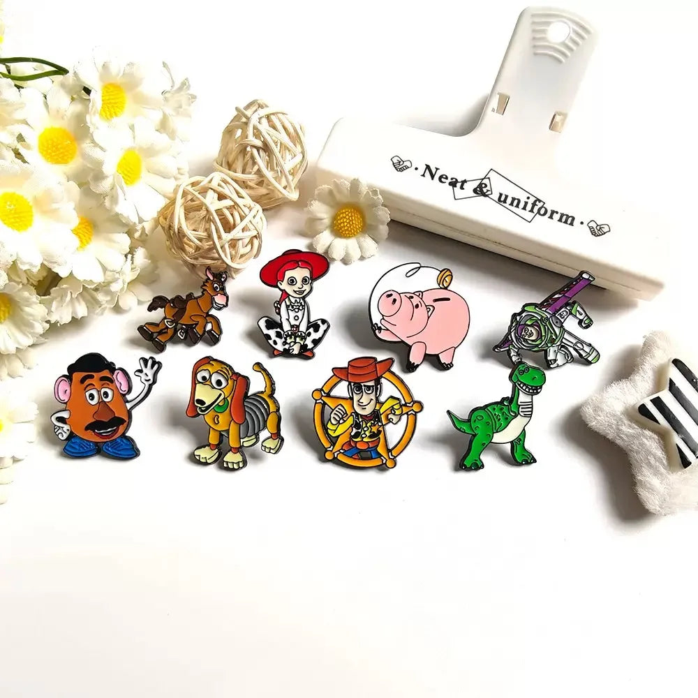 8pcs/set Cartoon Anime Enamel Pins Funny Villain Brooch Set Badge Lapel Pin Clothes Accessories Fashion Jewelry Birthday Gifts