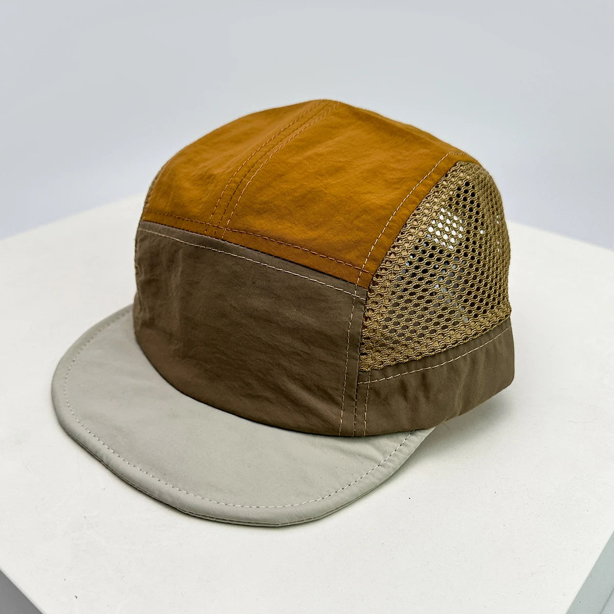New Unisex Retro Color Block Mesh Baseball Hats Quick Drying Sunshade Outdoor Breathable Peaked Cap Versatile Fashion Short Eave