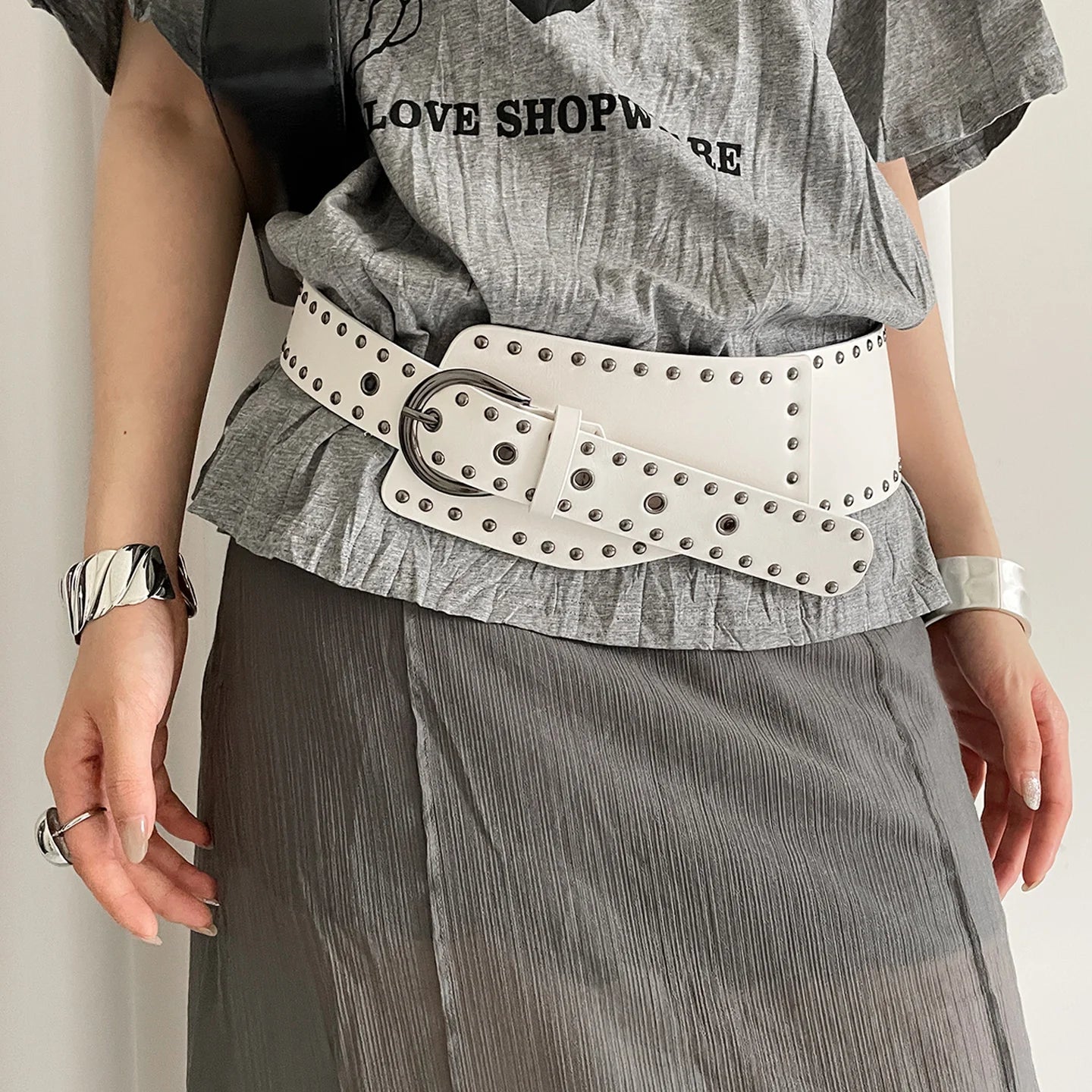Women's Y2K Style Irregular Rivet Wide Belt Design For A Unique And Versatile Waist Cincher For Dresses
