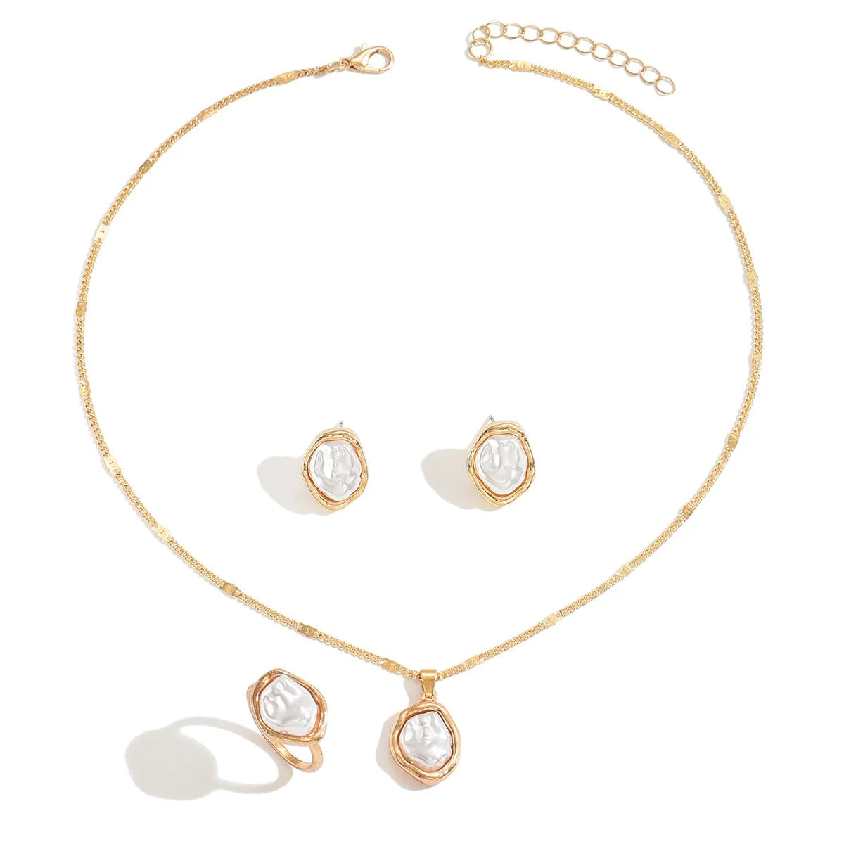 Vintage Baroque Pearl Jewelry Set for Women Hammered Gold Irregular Pearl Necklace Earrings Ring Set Quiet Luxury