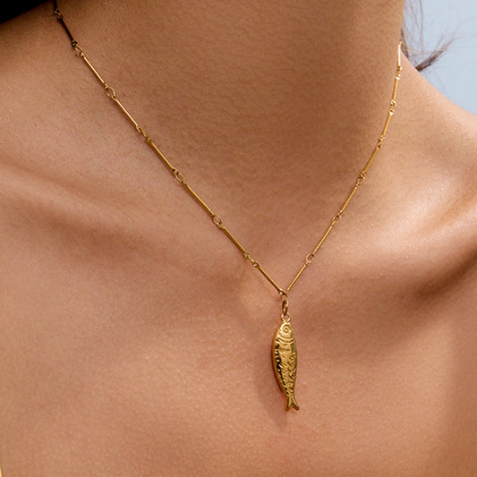Uworld Fashion Ocean Small Fish Pendant Necklace 18K Gold Color Plated Stainless Steel Waterproof Fish Pendant Necklace Women's