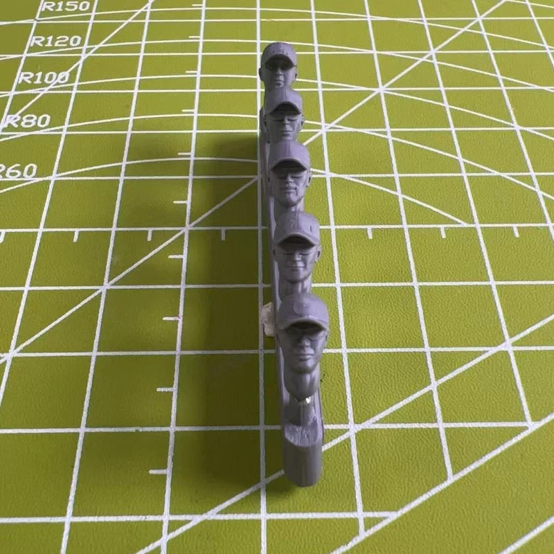 5 Pieces of 1:35 Die-casting Resin Model Kit Soldier Model Head Replacement Modification Unpainted