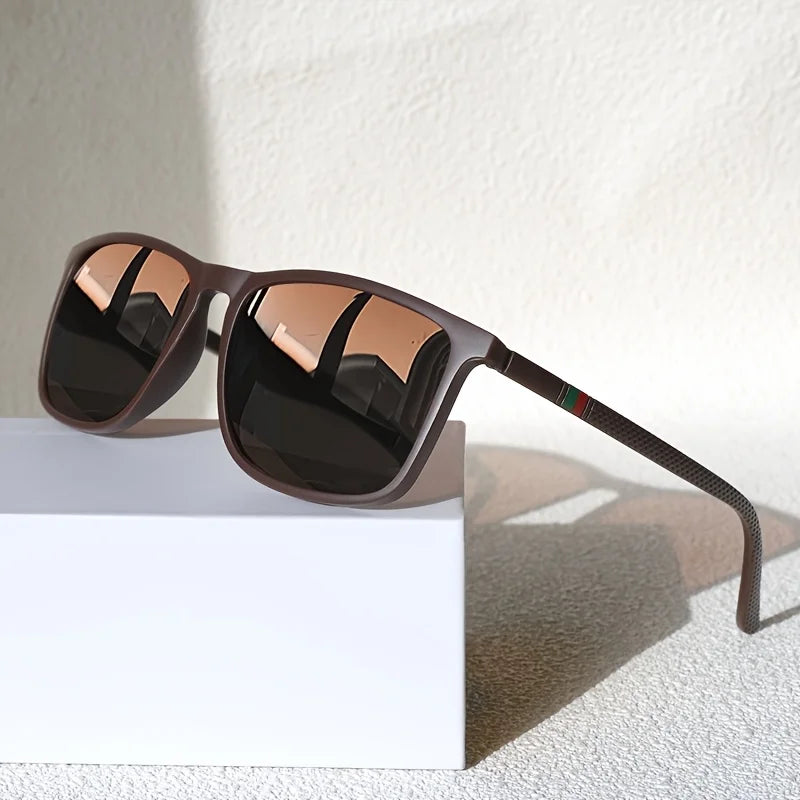 2-piece Personalized Retro Box Trendy Futuristic Glasses for Both Men and Women Suitable for Driving Vacation