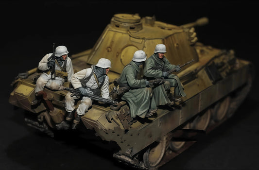 Precision 1/35 Die-casting Resin Model Kit, GK，  (4 People), Unpainted
