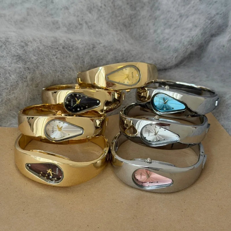 Luxury Shaped Teardrop Bracelet Watch Female Couple Light Senior Sense of Antique Wind Gift Women Quartz Wristwatch Relojs Mujer