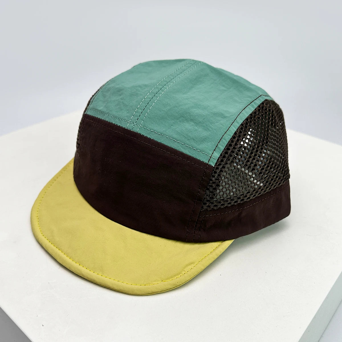 New Unisex Retro Color Block Mesh Baseball Hats Quick Drying Sunshade Outdoor Breathable Peaked Cap Versatile Fashion Short Eave