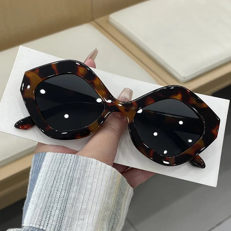 JNPCXI New Retro Irregular Polygon Cat Eye Sunglasses Women Green Red Shades UV400 Fashion Trending Men Sun Glasses