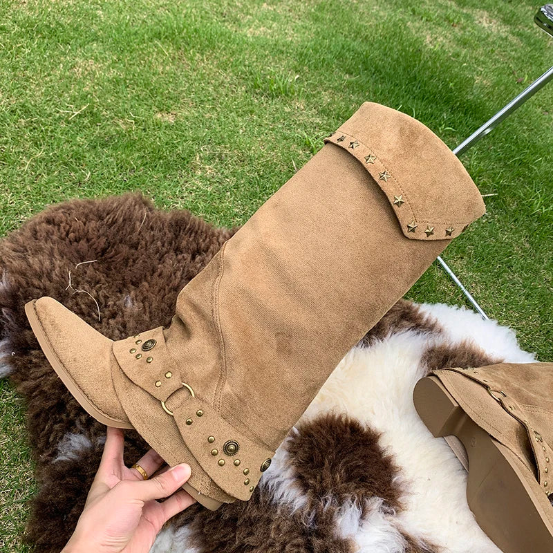 Designer Rivets Pointed Toe Knee High Boots Women Fashion Wide Calf High Heel Shark Boots Woman Plus Size 42 Pu Leather Botas