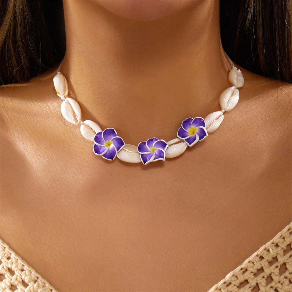 Bohemian Cowrie Shell Necklace Y2K Aesthetic Pink Plumeria Flowers Summer Beach Choker for Women Hawaiian Vacation Jewelry Gift