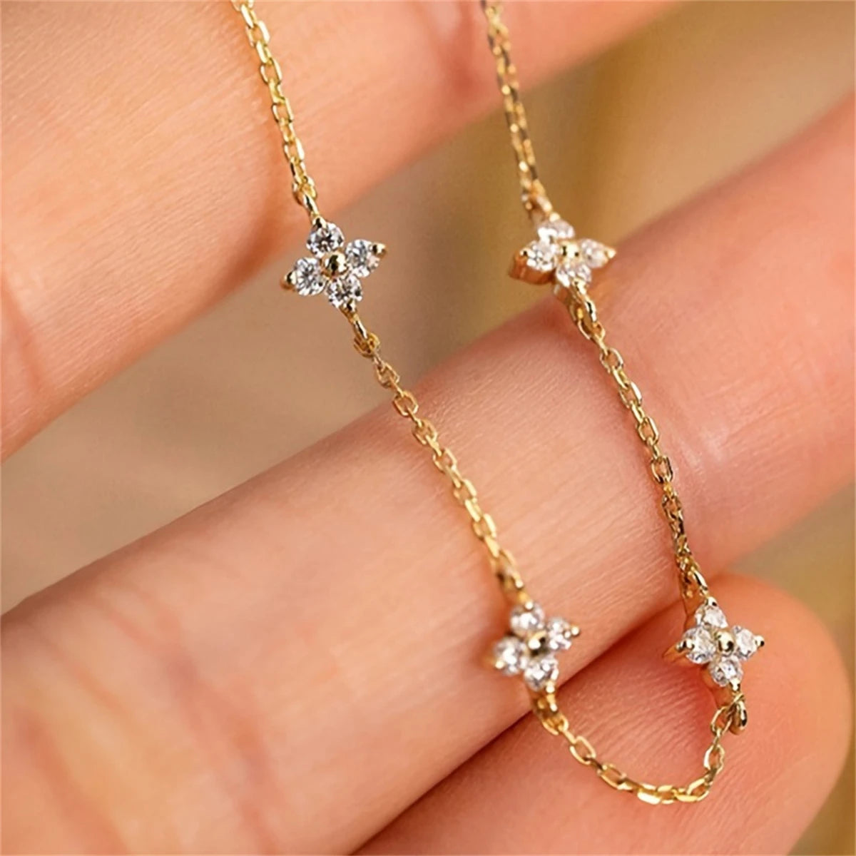 Delicate Flower Micro Pave Cubic Zirconia Necklace Starry Sky Pendant for Women Minimalist Dainty Gold Tone Layered Jewelry Gift