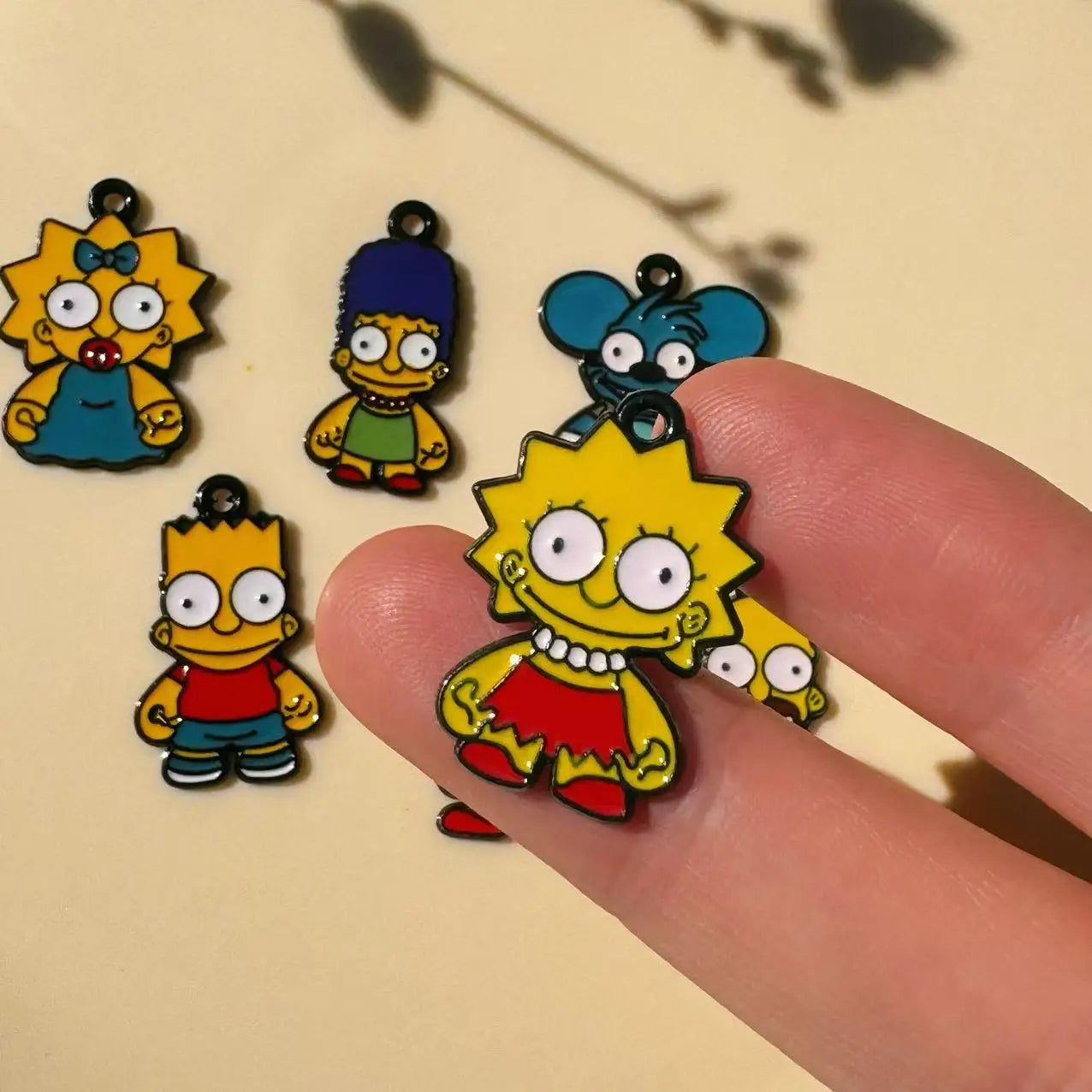 7 PCS Perfect for earrings, necklaces, keychains, and craft projects – add classic cartoon fun to your creations!