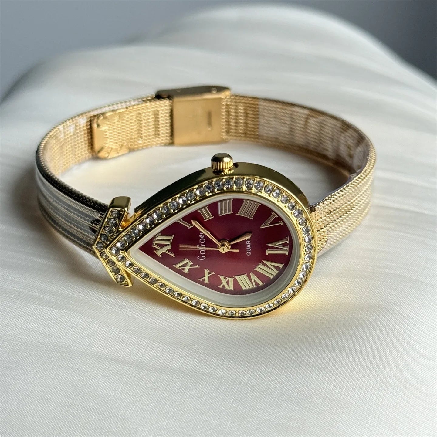 Luxury Gilded Diamond Waterdrop Dial Watch Fashion Women Quartz Watch Roman Scale Watches Wholesale Reloj De Mujer Vintage