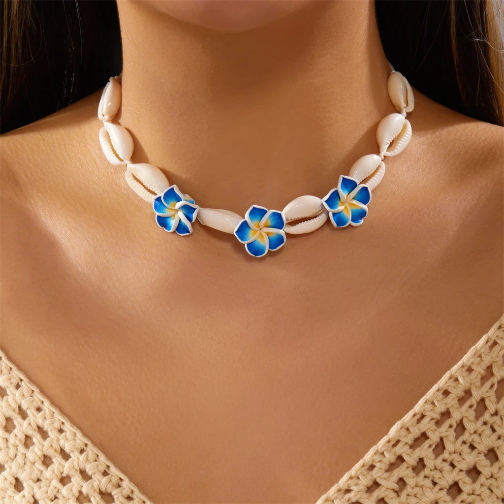 Bohemian Cowrie Shell Necklace Y2K Aesthetic Pink Plumeria Flowers Summer Beach Choker for Women Hawaiian Vacation Jewelry Gift