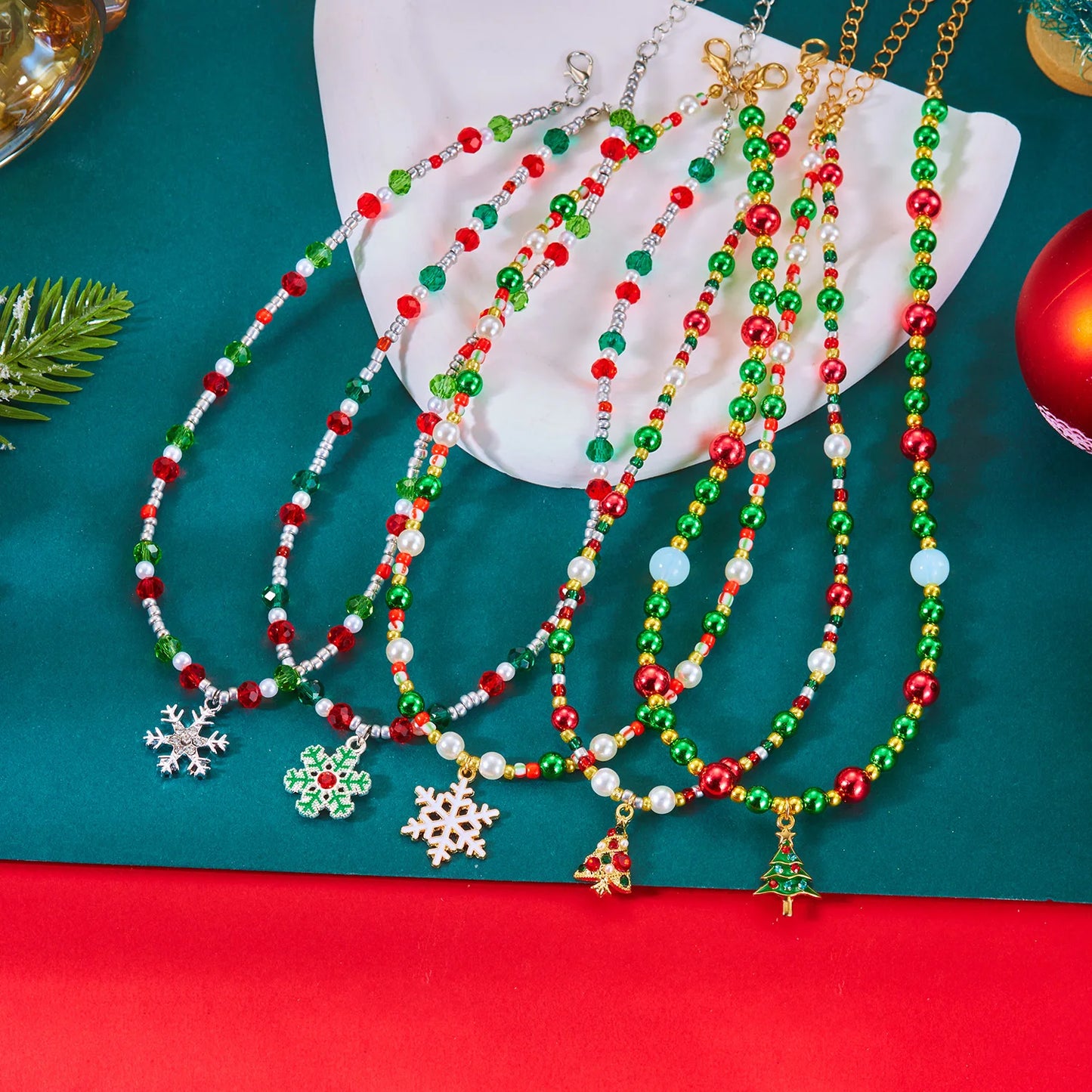 Christmas Red Green Beaded Xmas Tree Snowflake Pendant Necklace Holiday Party Jewelry Gift for Women Girls Festive Accessories