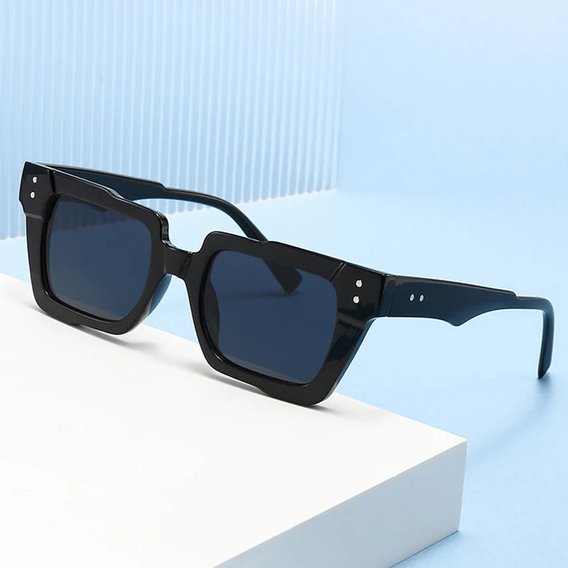 JNPCXI New Vintage Thick Leg Square Sunglasses Women Men Fashion Rice Nail Green Sun Glasses UV400