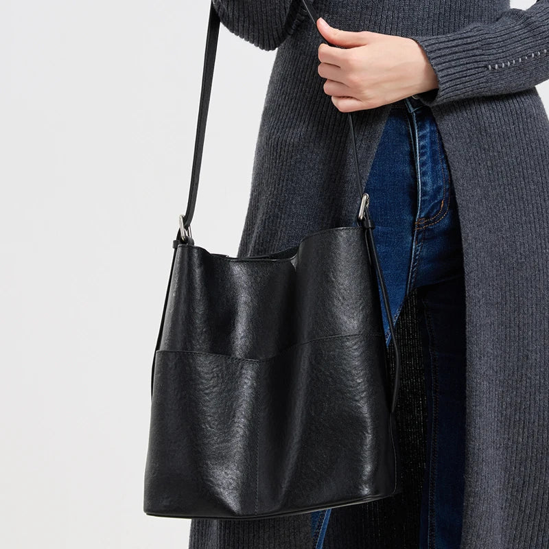 New Women's Oil Wax Cowhide Genuine Leather Bag Lady Fashion Real Cowhide Bag Female Luxury Design Retro Large Capacity Handbag