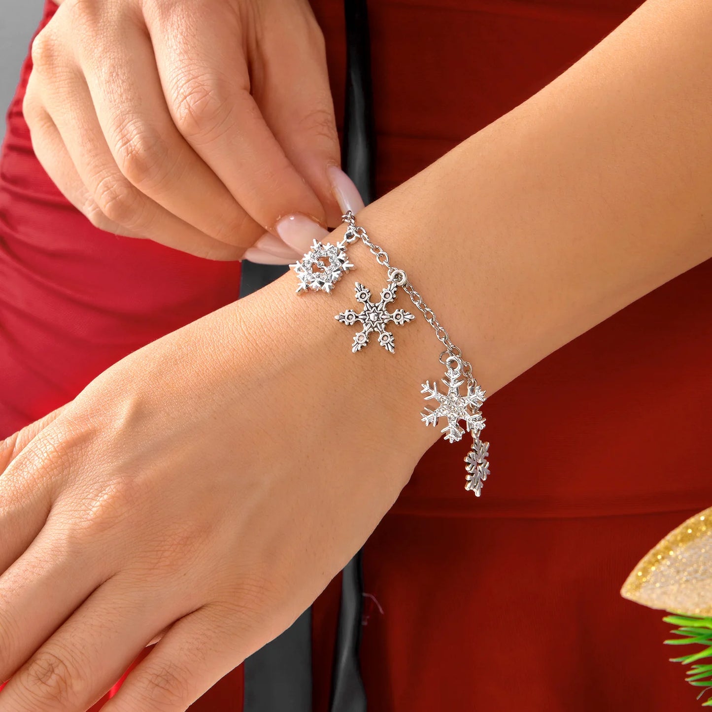 Trendy Christmas Tree Bell Snowflake Pendant Necklaces for Women Cartoon Elk Snowman Charm Bracelets Festival Party Jewelry Sets