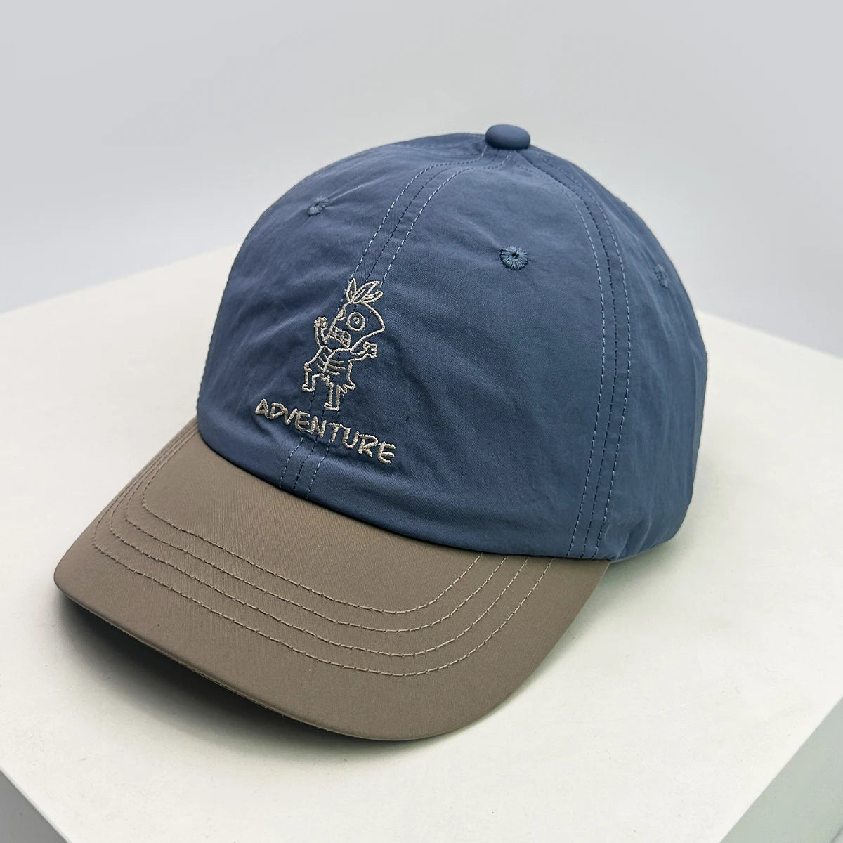 New Unisex Cartoon Color Block Letter Embroidery Baseball Hats Breathable Short Eave Sunshade Peaked Caps Versatile Quick Drying