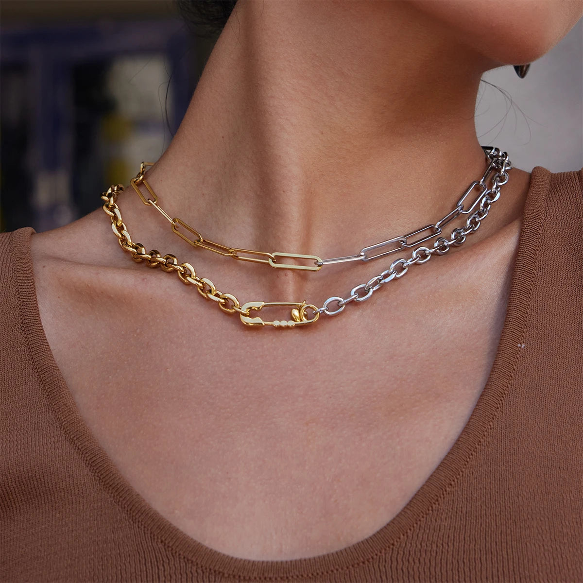 Uworld Fashion Unique Designer 18K Gold Color Plated Stainless Steel Waterproof Paper Clip Heart Pendant Necklace Two tone Chain