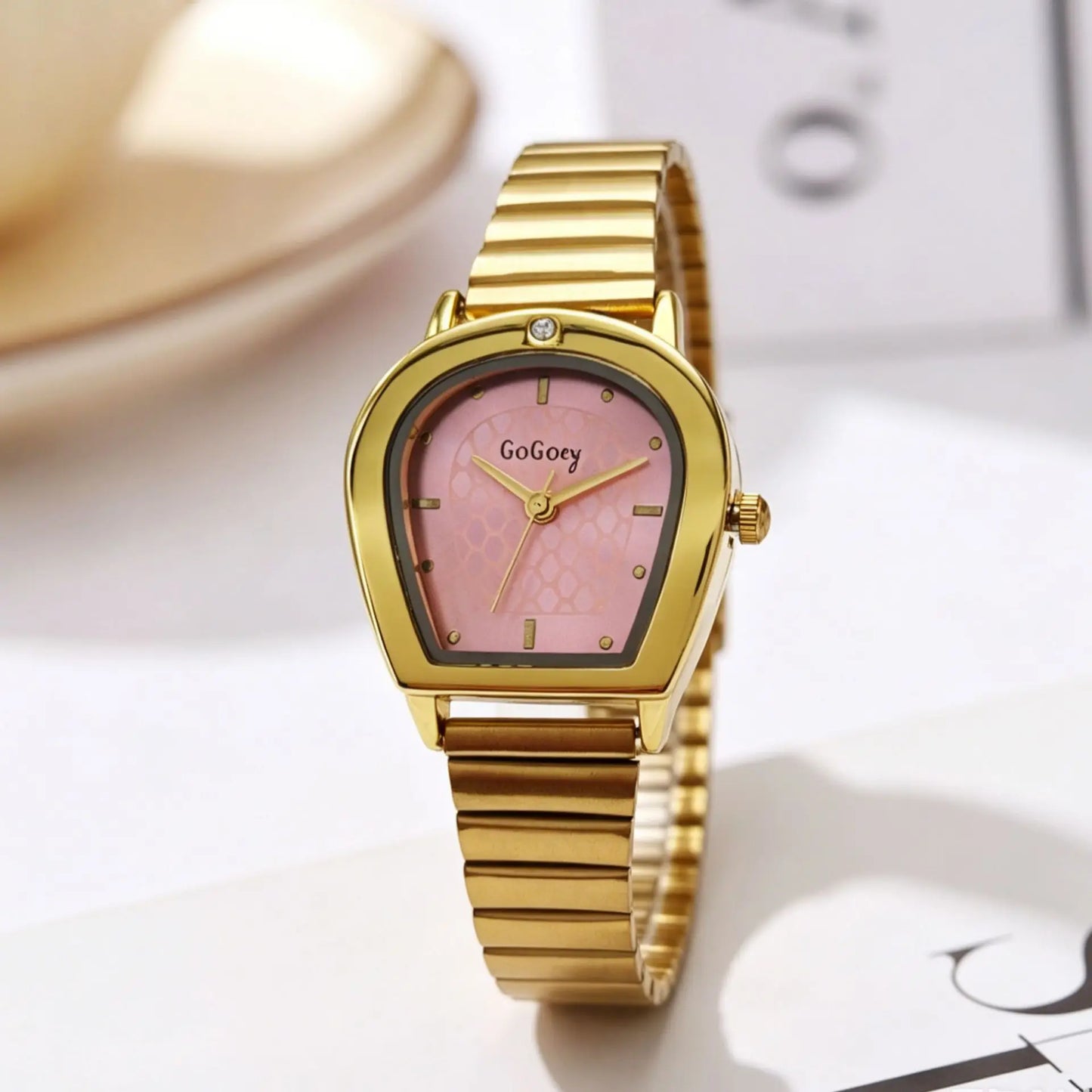 High-Quality Carefully Selected Women Watch French Style Exquisite Golden Arch Design Watches Elegant Ladies Clock Montre Femme
