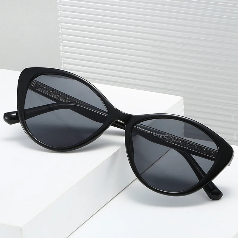 JNPCXI New TR90 Cat Eye Men Sunglasses Shades UV400 Fashion Green Oval Lens Women Punk Sun Glasses