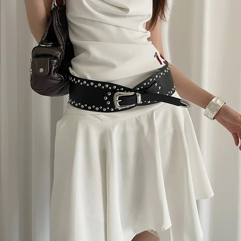 Heavy-Duty Design Sense Rivet Wide Belt For Women Vintage Personality Y2K Waist Cincher Slimming With Skirts Jeans Leather
