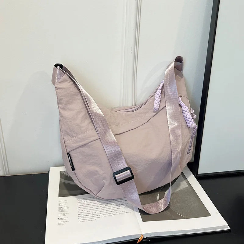 Casual Nylon Dumpling aped Crossbody Bag Women's Large Capaci oulder Bag 2026 Autumn Season Zipper Closure Faionable Handbags