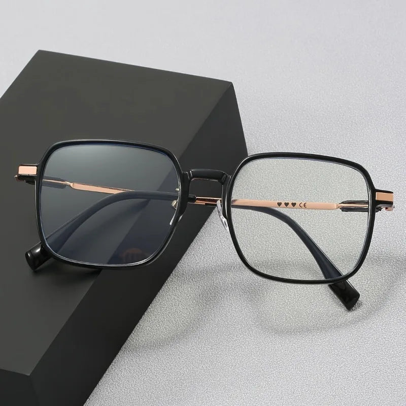 1 Pair Unisex Square Light-Sensitive Color-Changing Glasses for Phone & Computer - Stylish and Versatile Eyewear