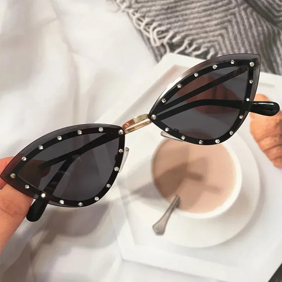JNPCXI New Triangle Cat Eye Sunglasses Alloy Rimless Crystal Shiny Sun Glasses Female Unique Elegant Green Rhinestone Shades