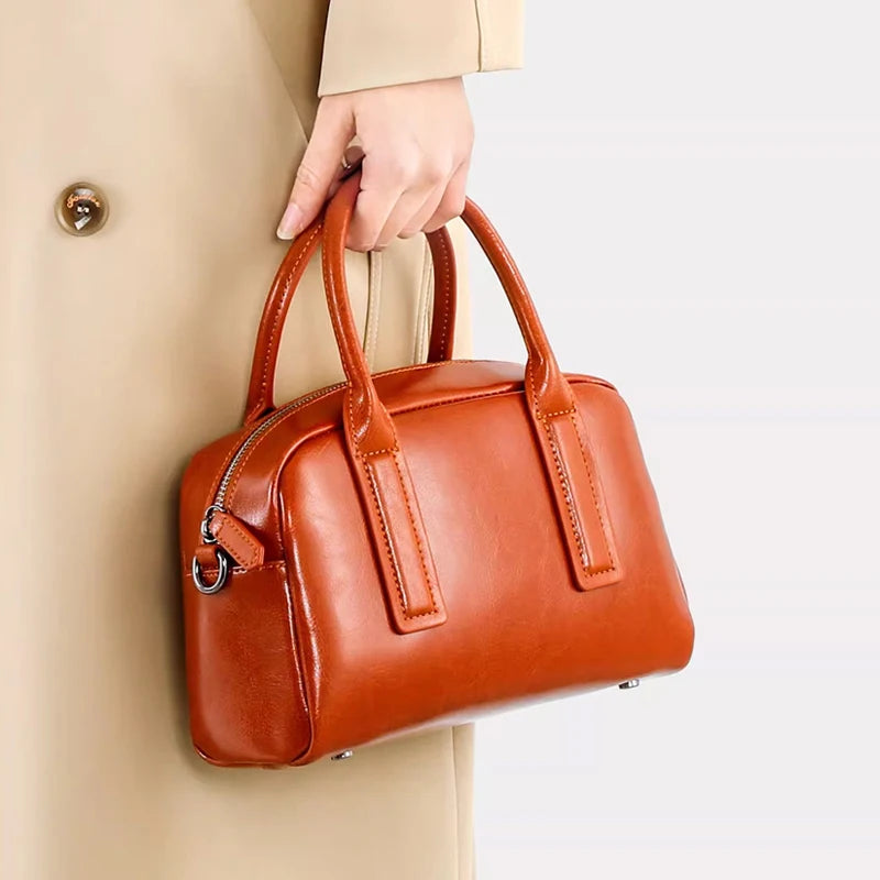 New Women's Genuine Leather Crossbody shoulder Bag Luxury Designer Handbag Bag Vintage Soft Waxed Cowhide Ladies Messenger Bag