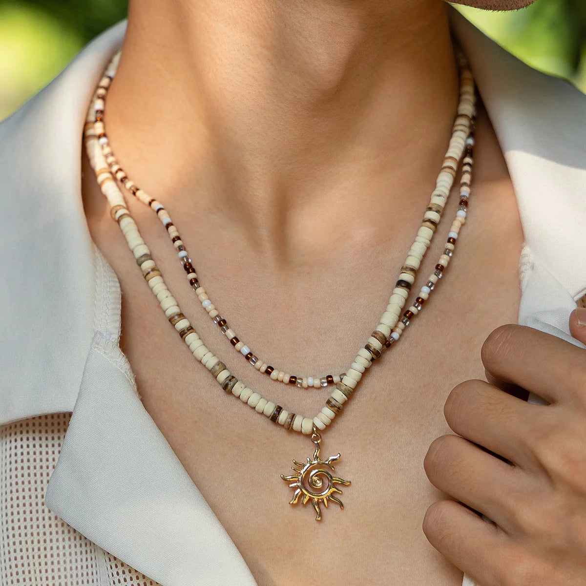 Vintage Chunky Spiral Sun Pendant Necklace for Women Men Boho Ethnic Sun Flower Multilayer Necklace Beach Vacation Jewelry Gift