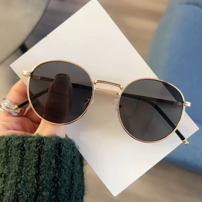 Five Color Retro Exquisite Fashion Round Metal Frame Punk Style Party Party Photo Decoration Glasses