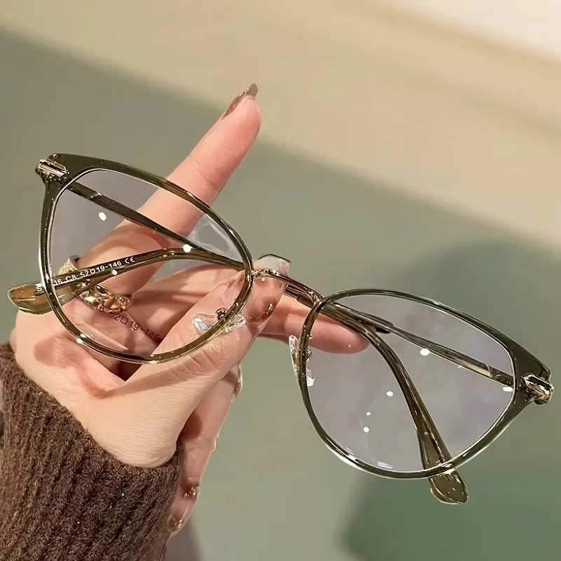 1 Pair of Y2K Style Women's Cat Eye Glasses Transparent Lenses Lightweight PC Frame with Metal Hinges