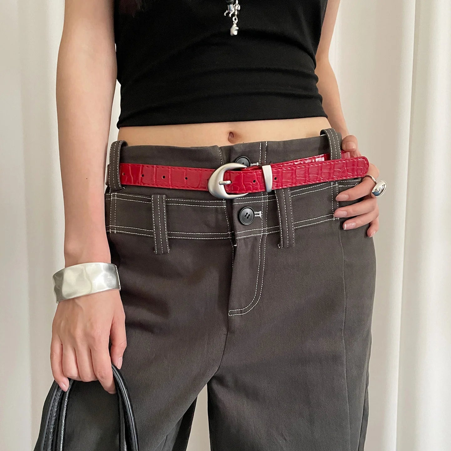 High-End Crocodile Pattern Red Thin Belt For Women 2025 New Niche Fashion Belt For Skirts And Jeans