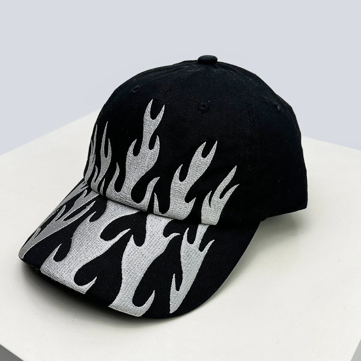 New Unisex Hip Hop Letter Flame Flag Baseball Hats Sunshade Personal Versatile Color Block Peaked Caps Niche Fashion Retro ins