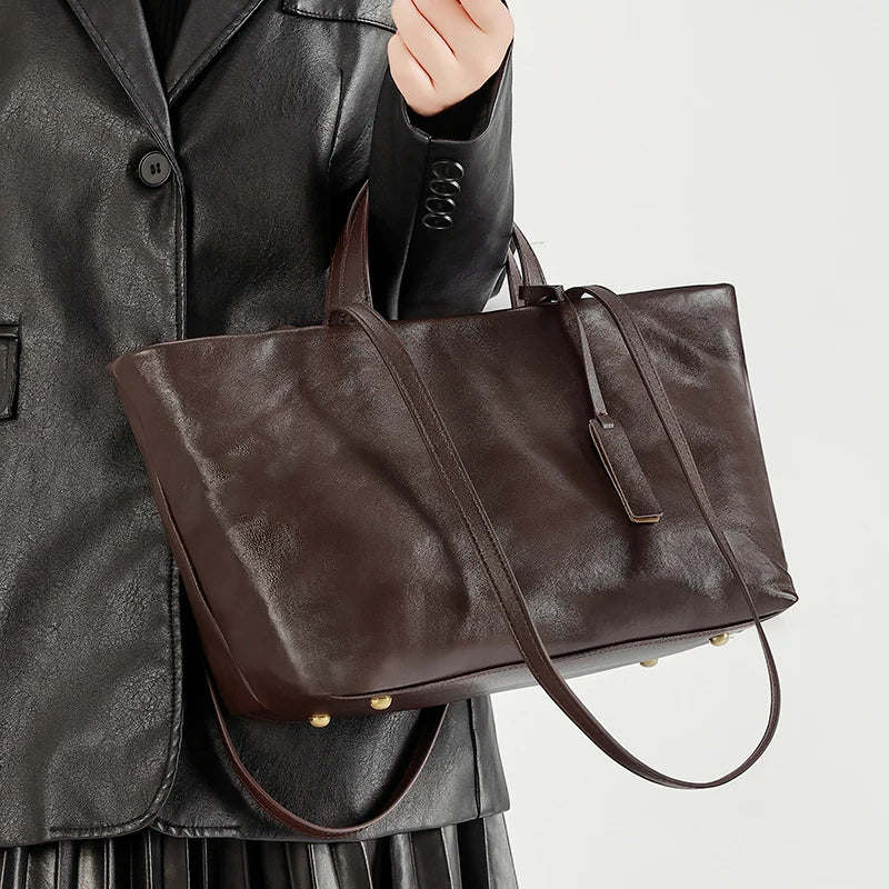 Women's Oil Wax Cowhide Genuine Leather Bag Lady Fashion Real Cowhide Bag Female Luxury Design High Capacity Commuting Handbag