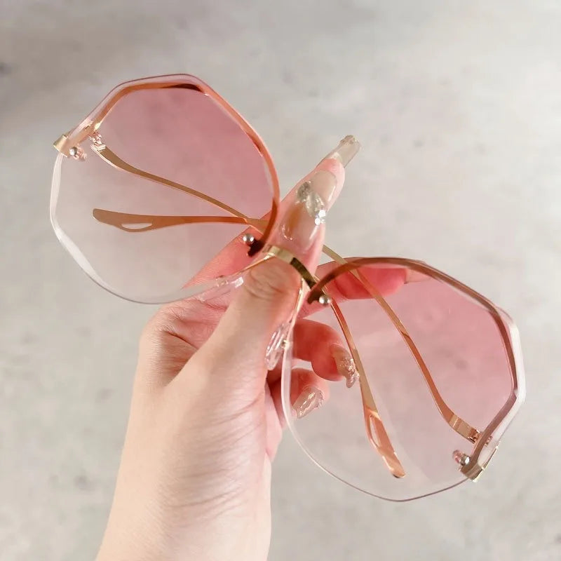 Sunglasses for Women Fashion Rimless Beach Gradient Sunglass Lady Retro Summer Shades UV400 Eyeglasses